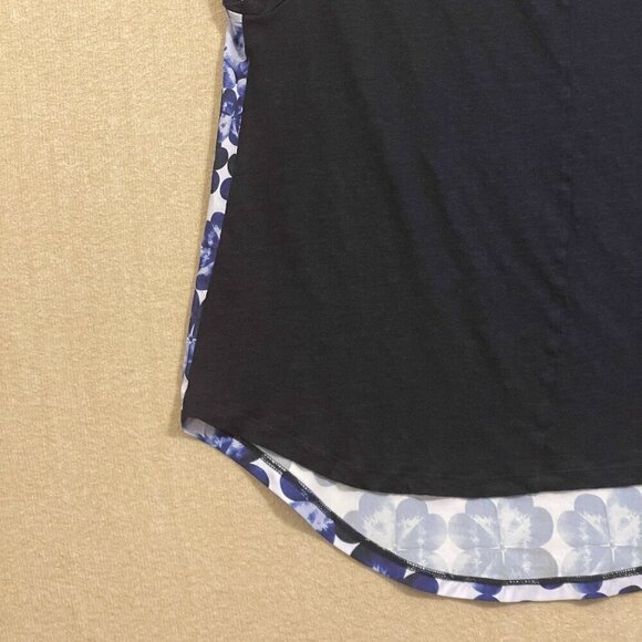 Talbots Blouse Women's Medium Blue Pullover Short Sleeves - Picture 3 of 12